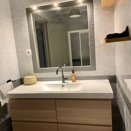 Fantastic New 120m2 House In El Palo 度假居