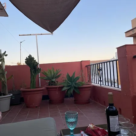 Fantastic New 120m2 House In El Palo 度假居 *